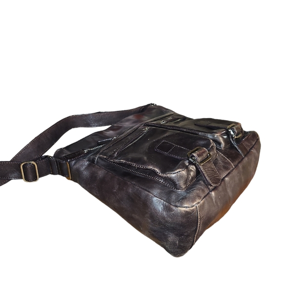 Danier Leather Unisex Crossbody - Picture 5 of 14